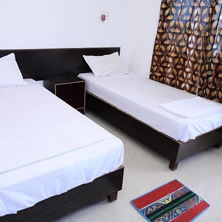 Dwarka Home Stay Bodh Gaya Luaran gambar