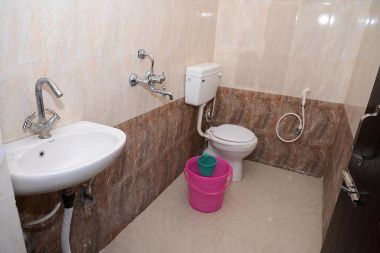 Dwarka Home Stay Bodh Gaya Luaran gambar