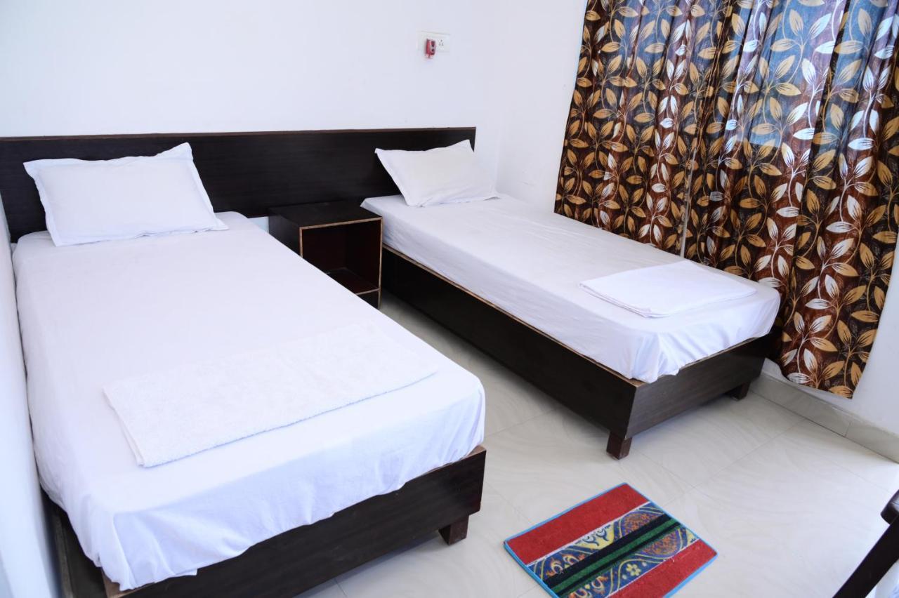 Dwarka Home Stay Bodh Gaya Luaran gambar